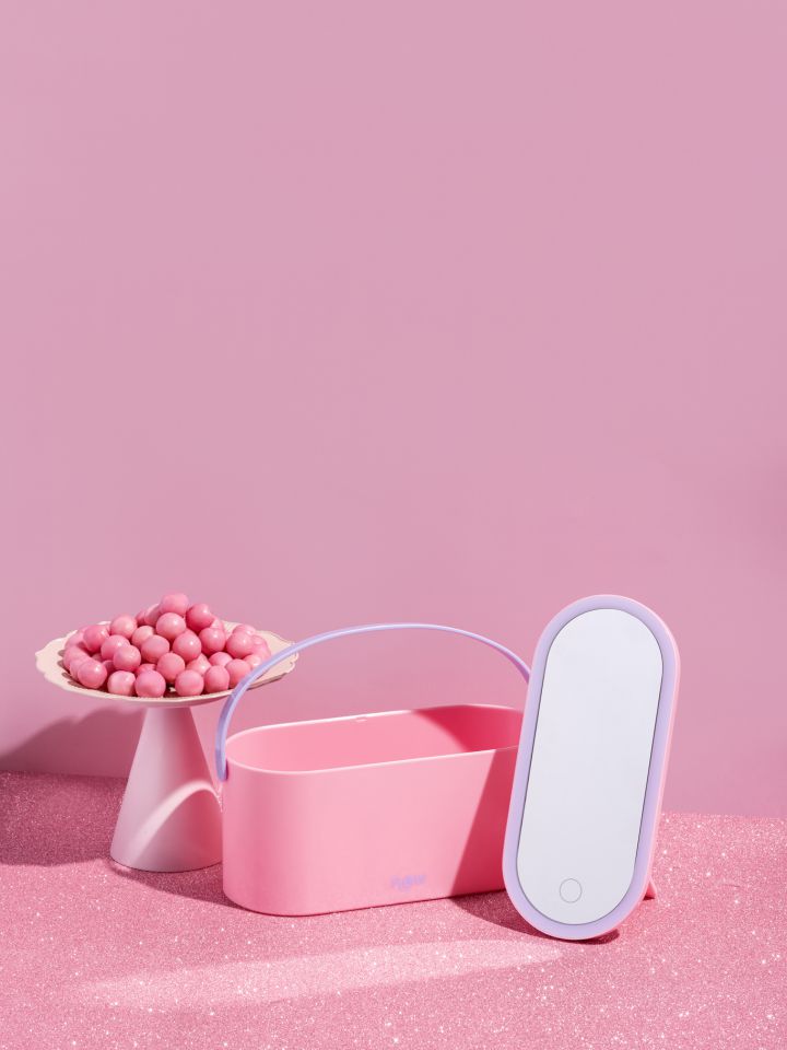 סל אחסון קומפקטי עם מראה מוארת ורוד