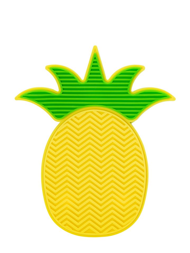 מנקה מברשות - אננס