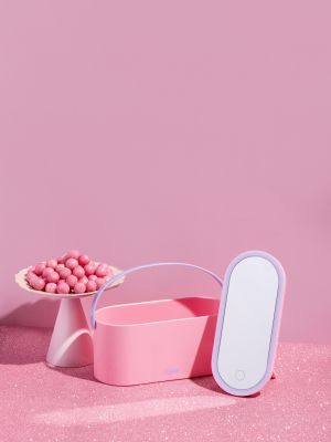 סל אחסון קומפקטי עם מראה מוארת ורוד